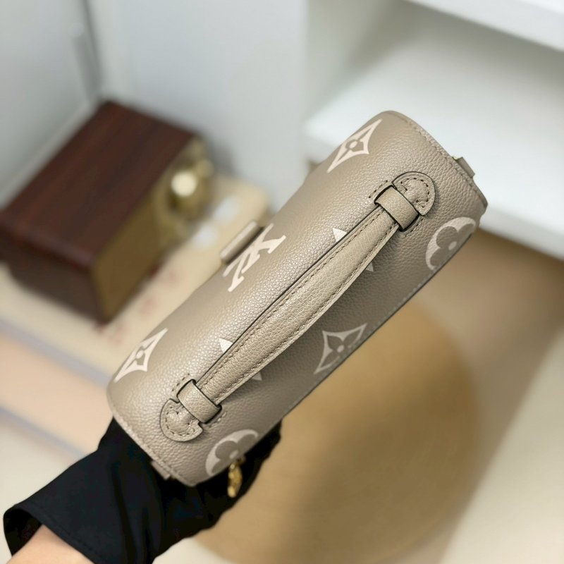🏷LV 路易威登．Pochette Métis East West 郵差包 斑鳩灰 M23081 芯片款-13