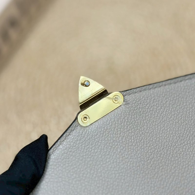 🏷LV 路易威登．Pochette Métis East West 郵差包 斑鳩灰 M23081 芯片款-17