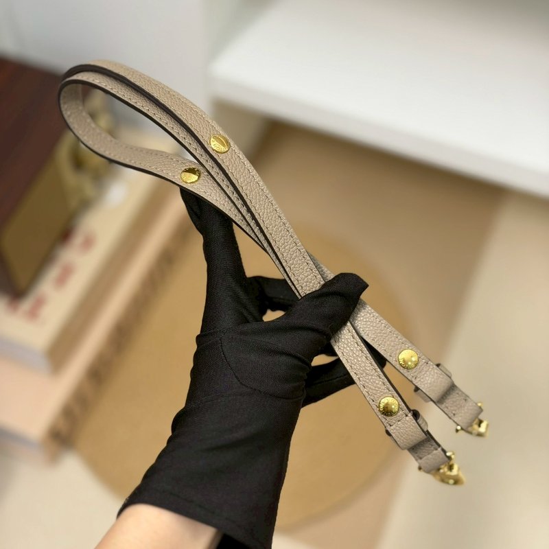 🏷LV 路易威登．Pochette Métis East West 郵差包 斑鳩灰 M23081 芯片款-27