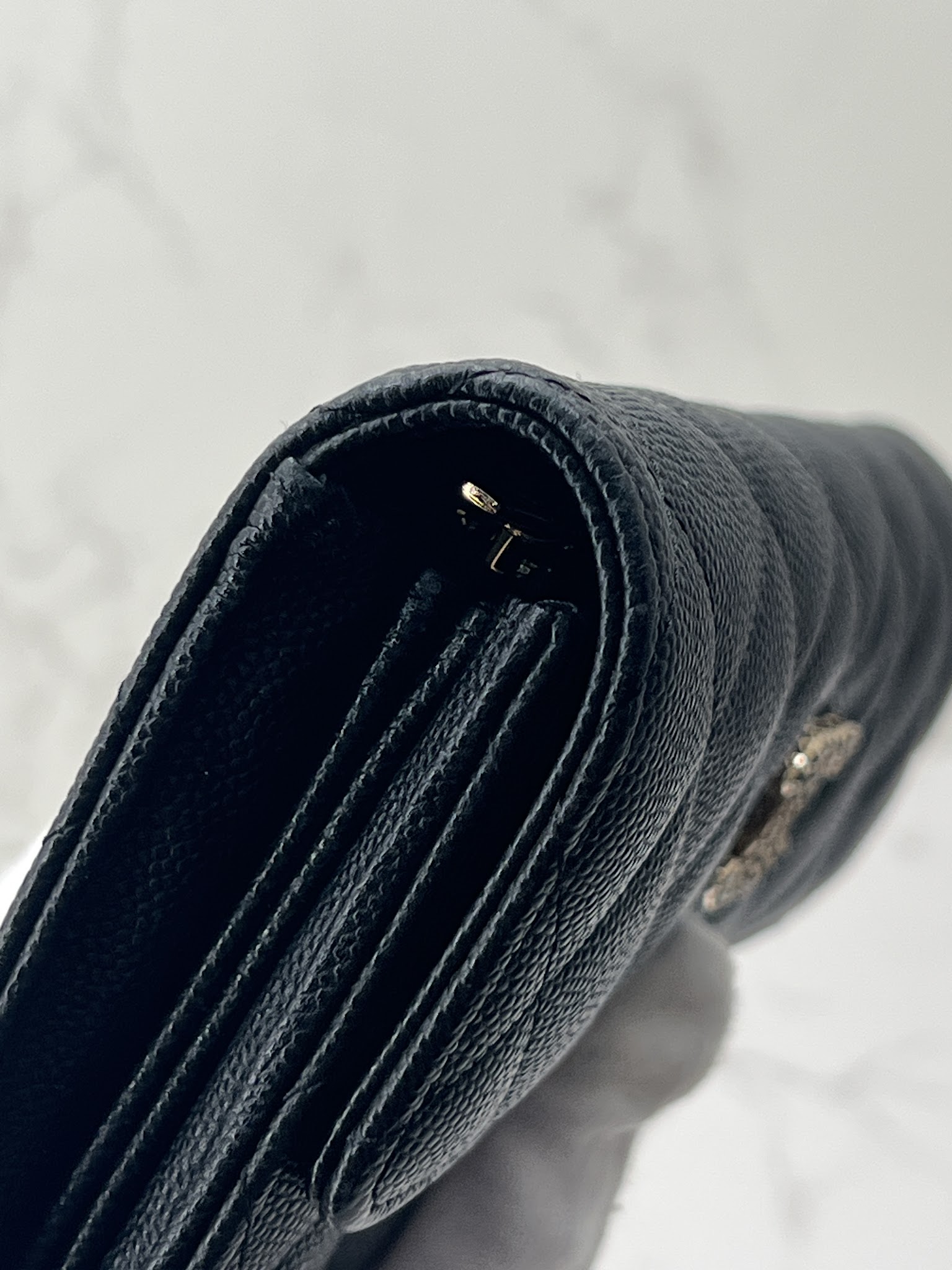 香緹國際精品 黑鑽簍空雙C長夾 968-4