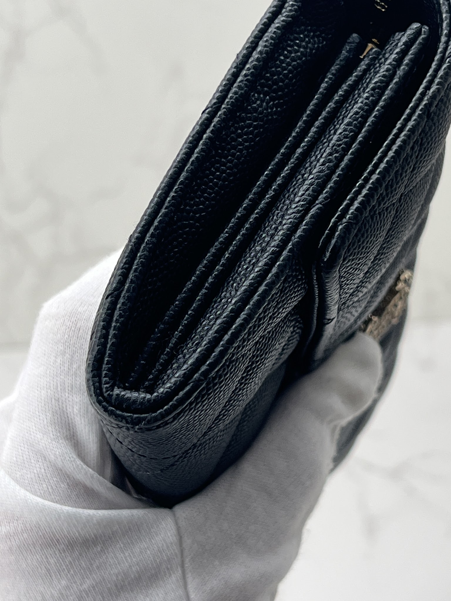 香緹國際精品 黑鑽簍空雙C長夾 968-5