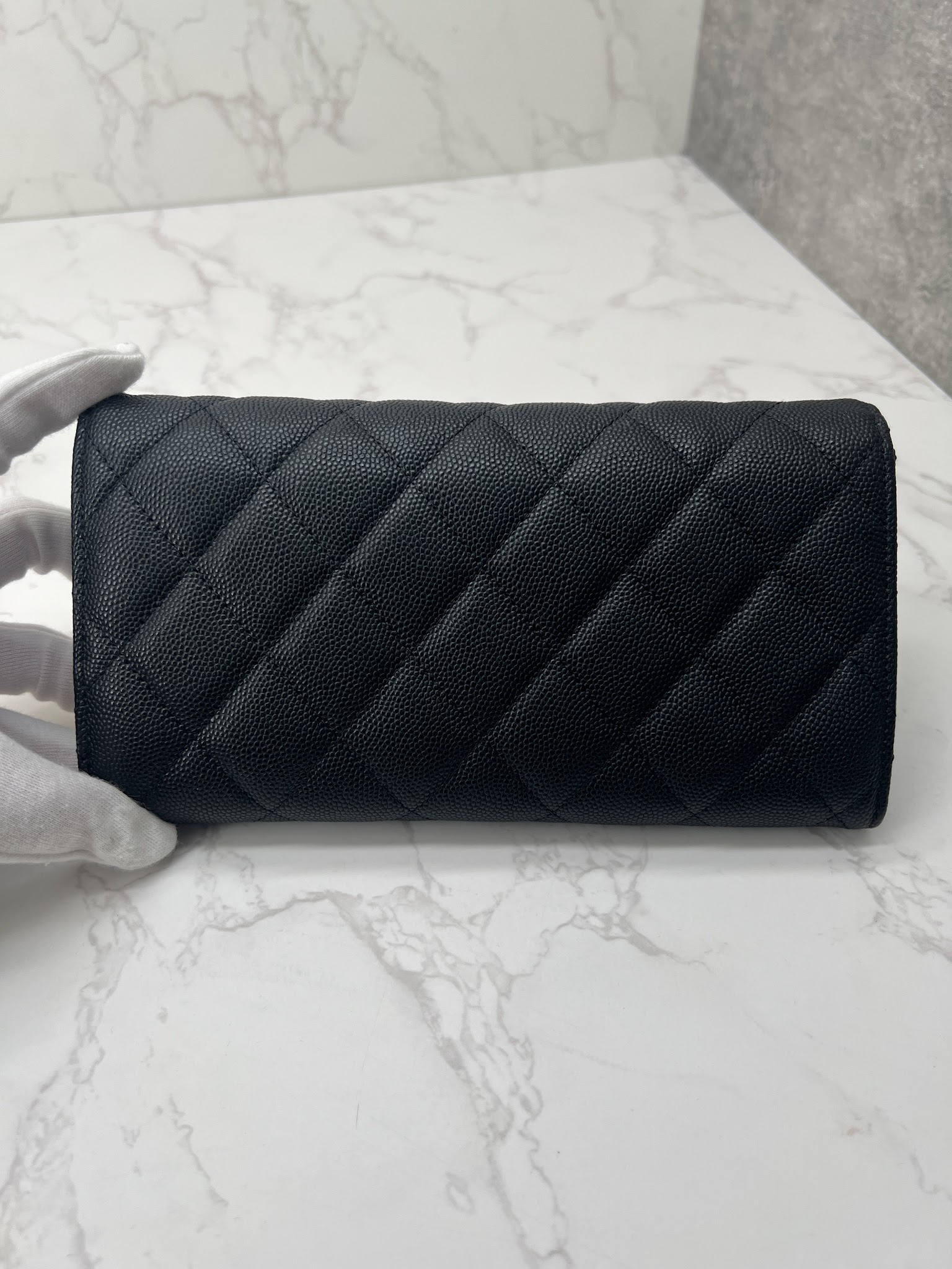 香緹國際精品 黑鑽簍空雙C長夾 968-6