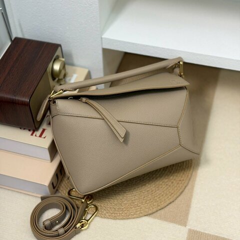 🏷Loewe 羅意威．Small Puzzle 新款 沙色