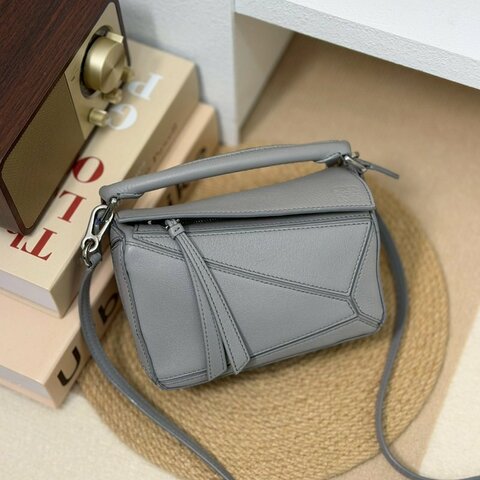 🏷Loewe 羅意威．Mini Puzzle 珍珠灰