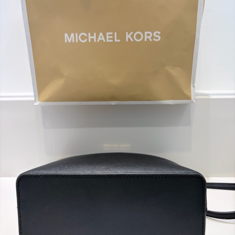 Michael Kors MK JET SET TRAVEL防刮皮革斜背貝殼包 MK斜背包-2