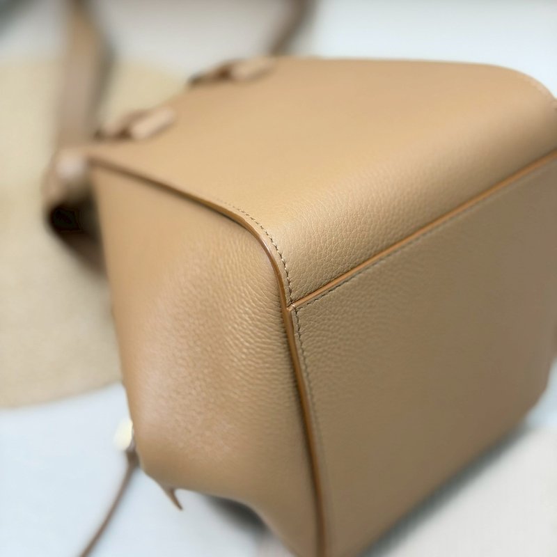 🏷Loewe 羅意威．Hammock Compact 吊床包 太妃糖色-6