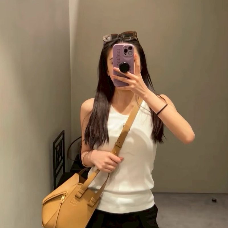 🏷Loewe 羅意威．Hammock Compact 吊床包 太妃糖色-29