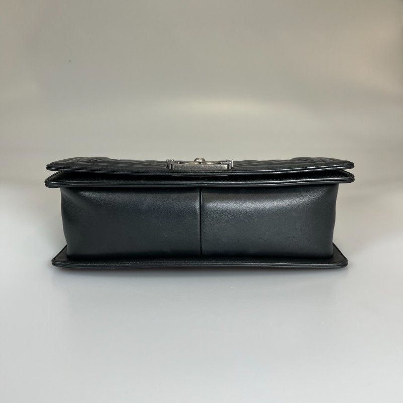 CHANEL BOY25 羊皮黑銀 保卡款/26開-4