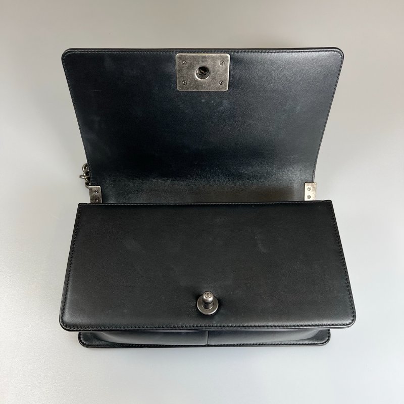 CHANEL BOY25 羊皮黑銀 保卡款/26開-5