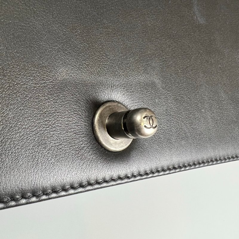 CHANEL BOY25 羊皮黑銀 保卡款/26開-8