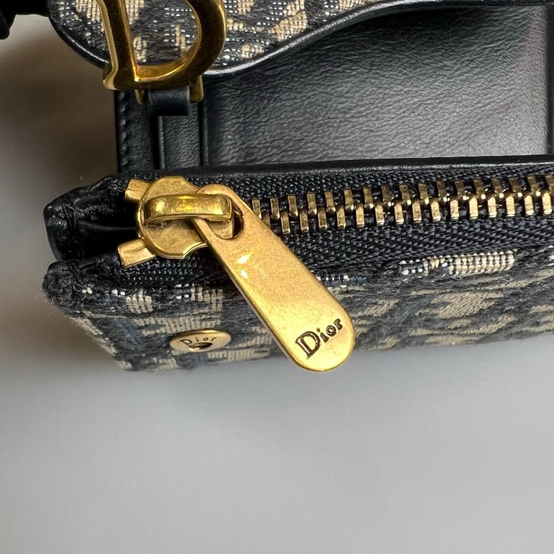 DIOR  刺繡三折短夾-9