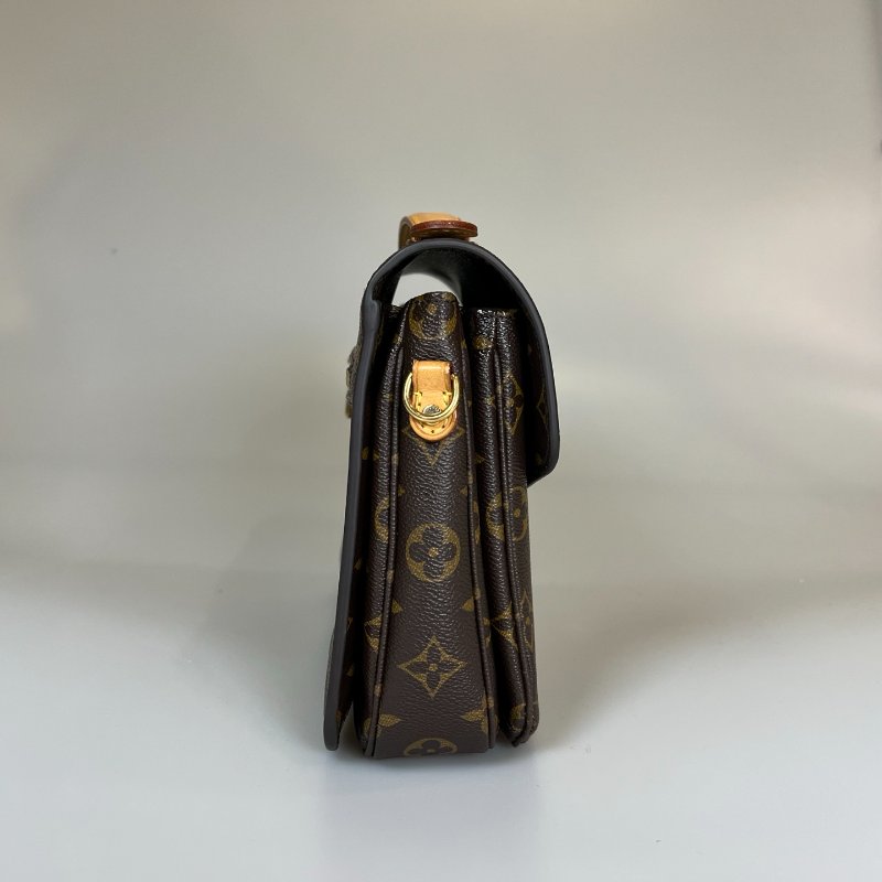 LV M44875 老花郵差包-2