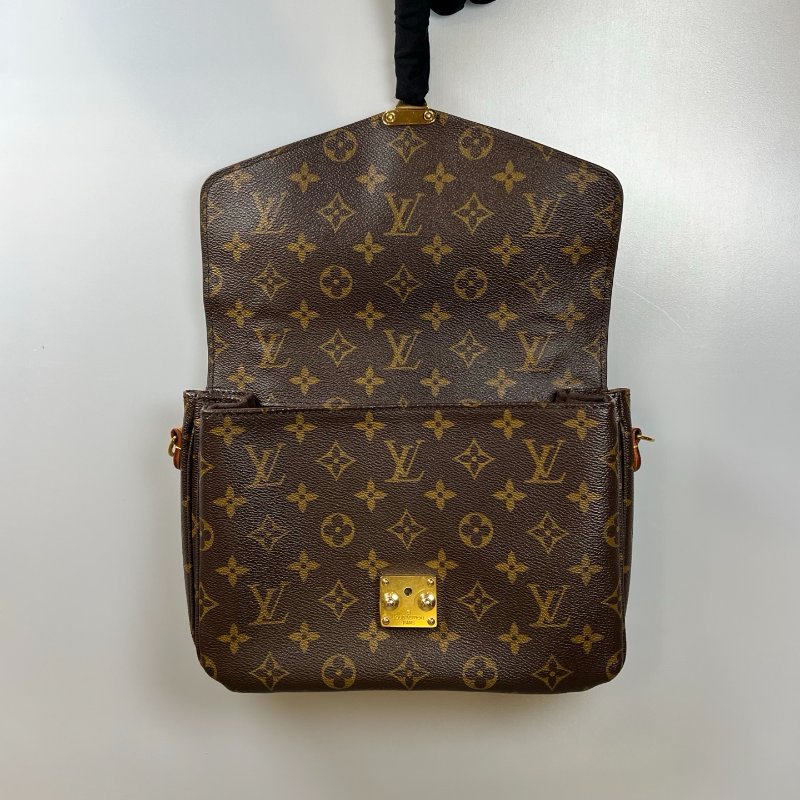 LV M44875 老花郵差包-5