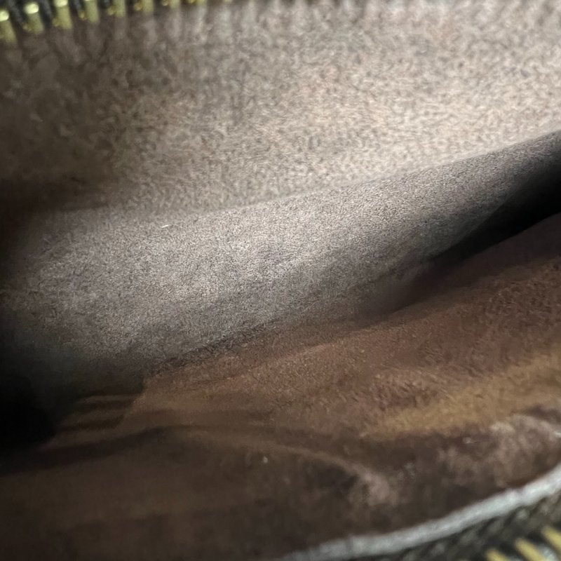 LV M44875 老花郵差包-6