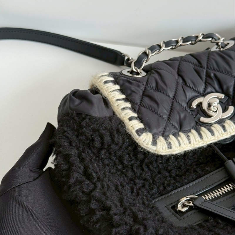 99新🆕 保卡款 Chanel 香奈兒 羊羔毛拼尼龍後背包-7