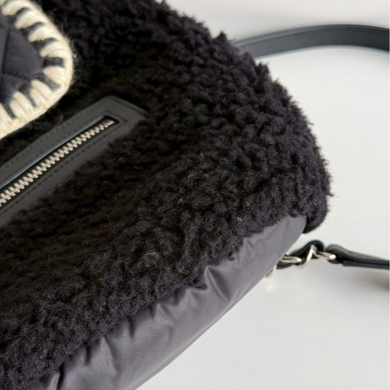 99新🆕 保卡款 Chanel 香奈兒 羊羔毛拼尼龍後背包-8