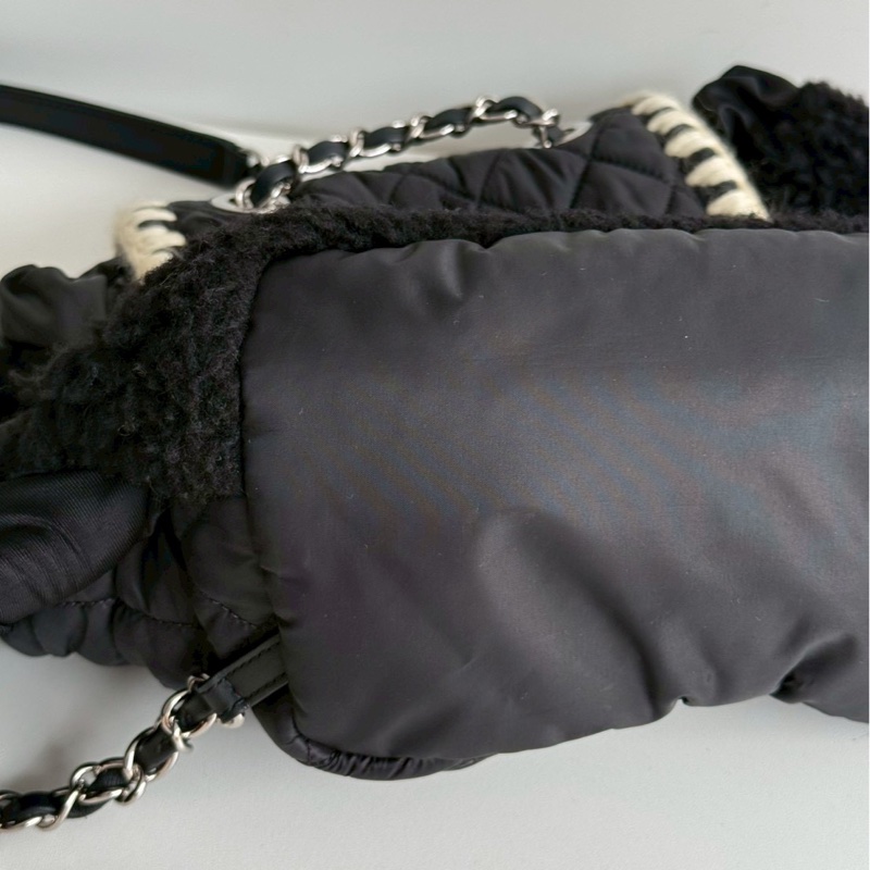 99新🆕 保卡款 Chanel 香奈兒 羊羔毛拼尼龍後背包-9