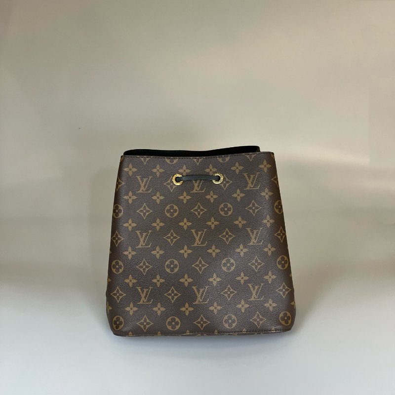 LV M44020 老花黑水桶包-1