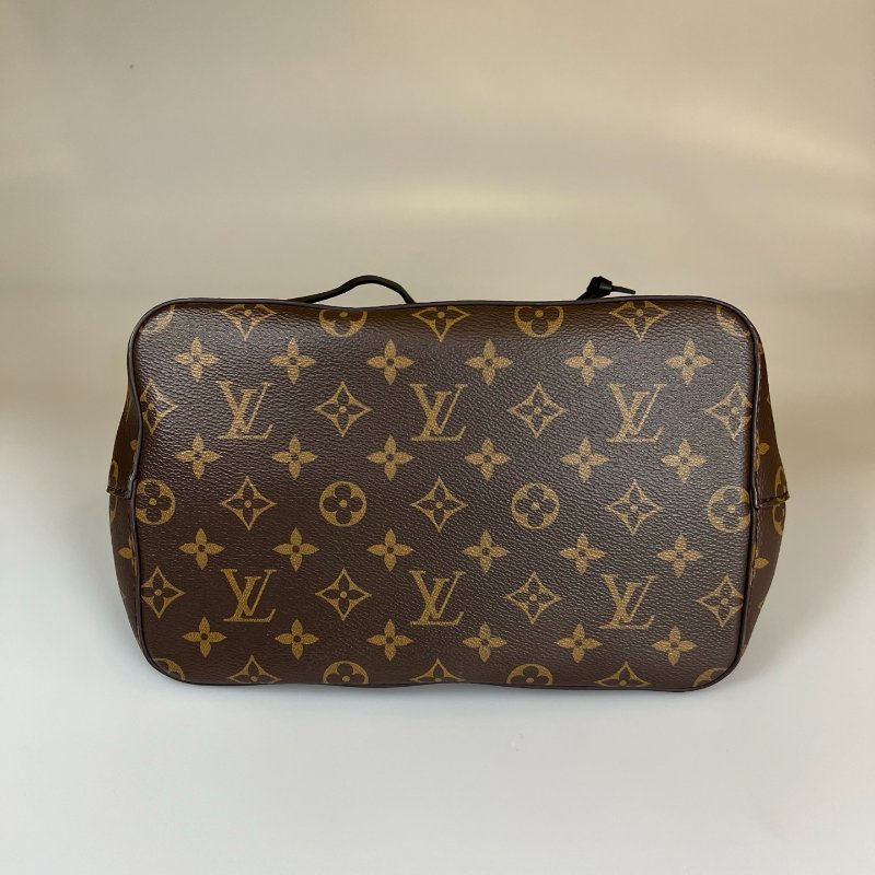 LV M44020 老花黑水桶包-4