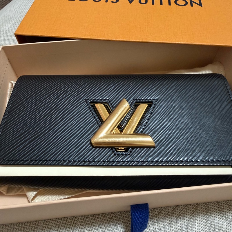 Louis Vuitton LV Twist 長夾 黑色Epi 牛皮 金扣 全新未使用 附盒裝發票-1