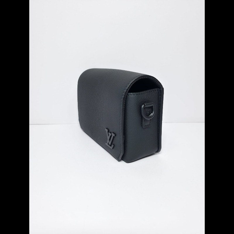 LV 黑色Men's Crossbody Flap Bag-4