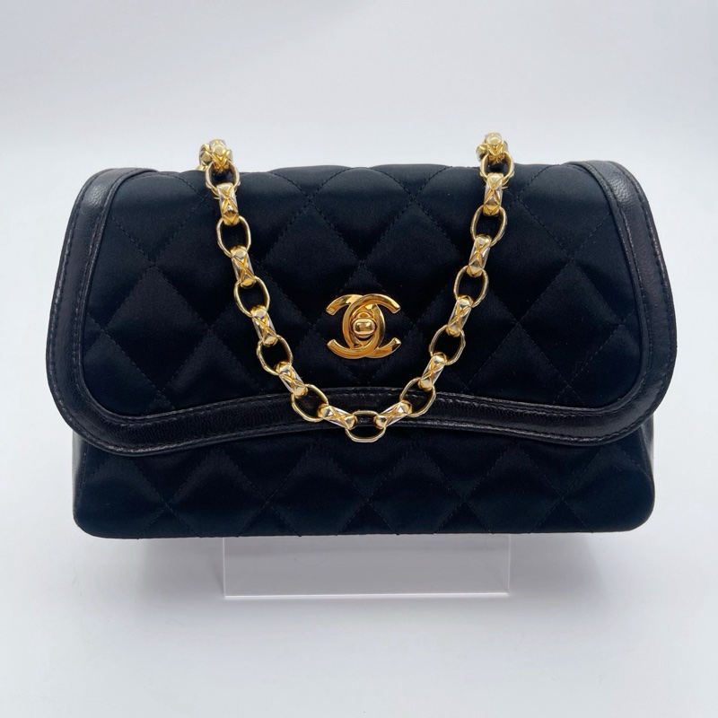 「JL精品代購」中古黑金緞面拼皮雕花鍊子母包-3