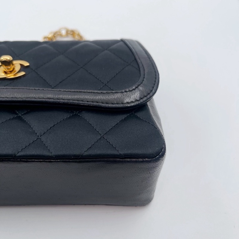 「JL精品代購」中古黑金緞面拼皮雕花鍊子母包-10