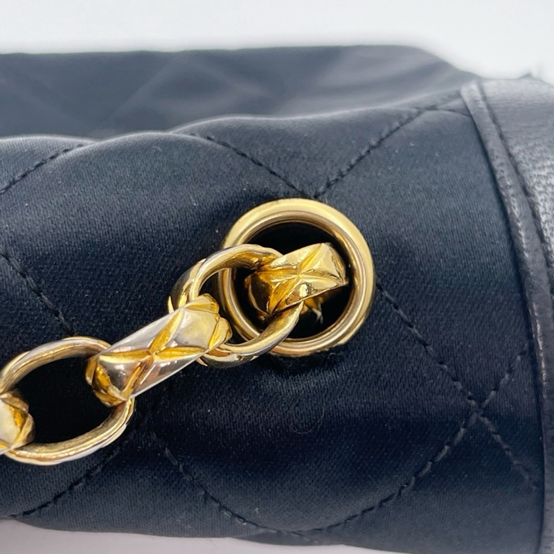 「JL精品代購」中古黑金緞面拼皮雕花鍊子母包-18