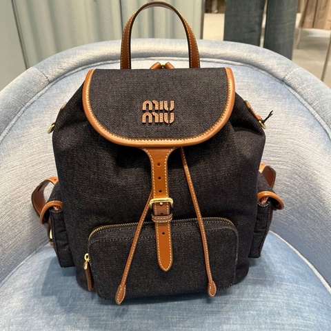 Miu Miu 女士 Miu Backpack雙肩包均碼碼25cm*12.5cm*29.5cm