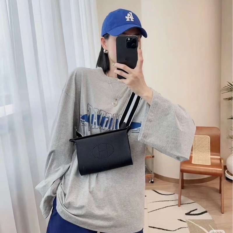 Hermès 愛馬仕 Videpoches 黑色銀釦 斜背包-1