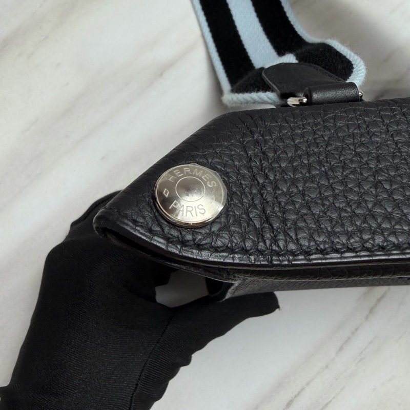 Hermès 愛馬仕 Videpoches 黑色銀釦 斜背包-5