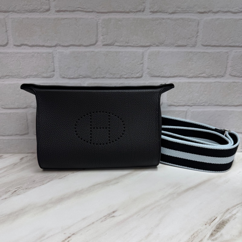 Hermès 愛馬仕 Videpoches 黑色銀釦 斜背包-11