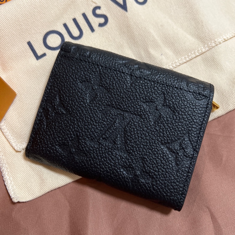 全新閒置品Louis Vuitton Zoé 錢包 牛皮壓紋-6