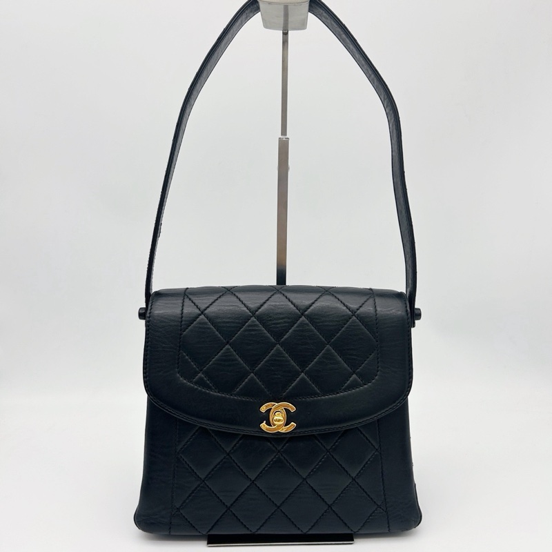 「JL精品代購」9新 香奈兒黑金羊皮菱格戴妃Kelly腋下包-0