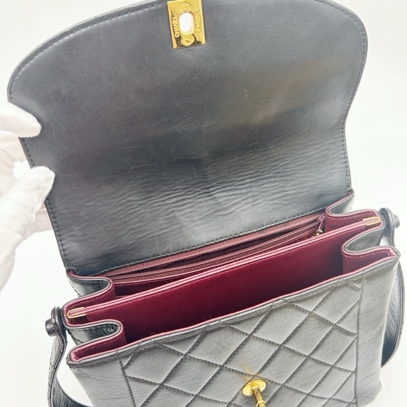 「JL精品代購」9新 香奈兒黑金羊皮菱格戴妃Kelly腋下包-11