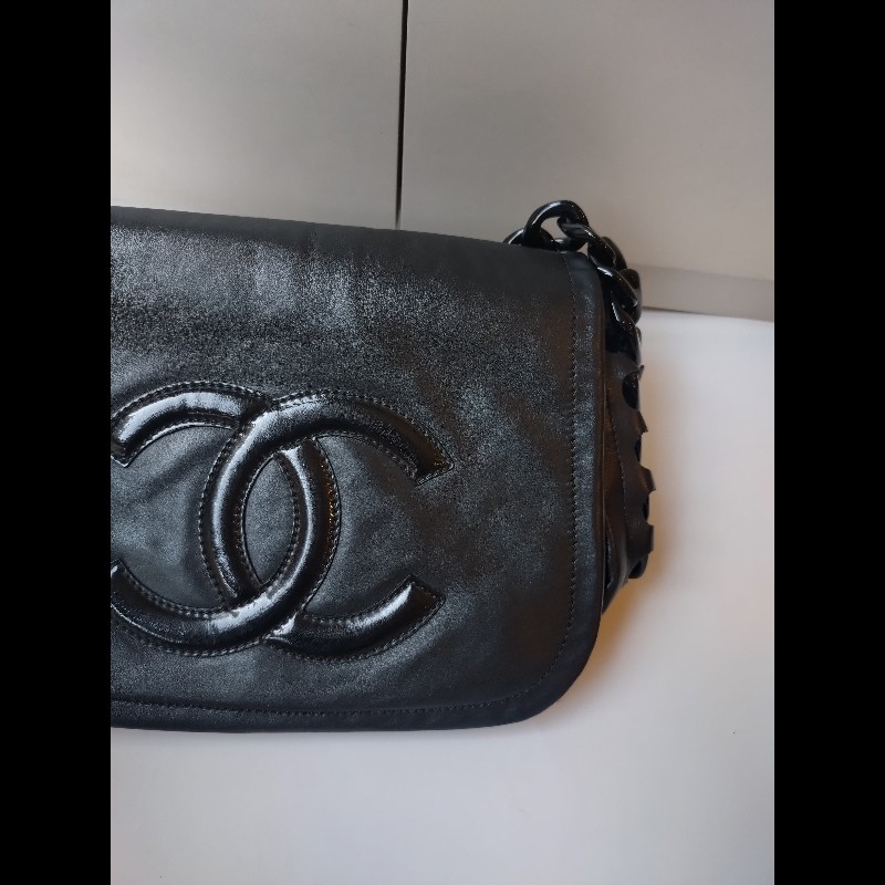 Chanel 粗壓克力鍊帶黑皮革車雙C口蓋包-6