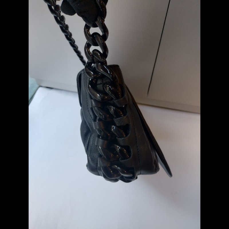 Chanel 粗壓克力鍊帶黑皮革車雙C口蓋包-10