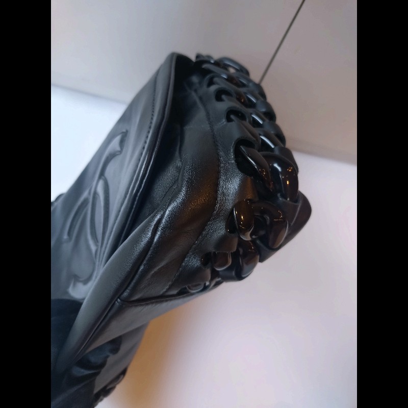 Chanel 粗壓克力鍊帶黑皮革車雙C口蓋包-13