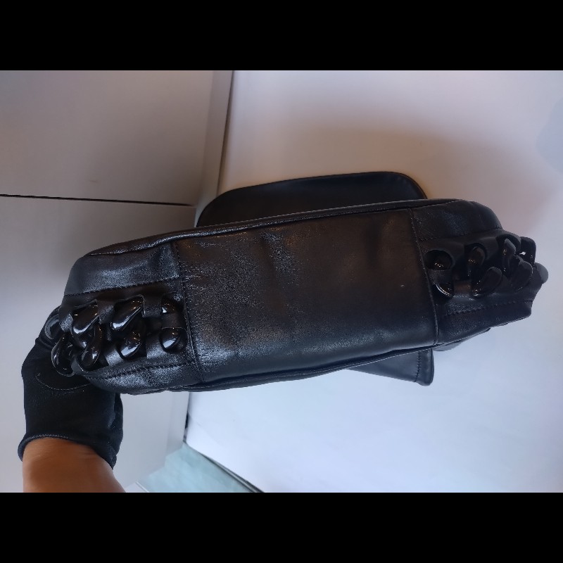 Chanel 粗壓克力鍊帶黑皮革車雙C口蓋包-14