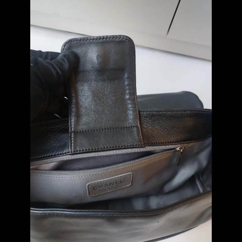 Chanel 粗壓克力鍊帶黑皮革車雙C口蓋包-21