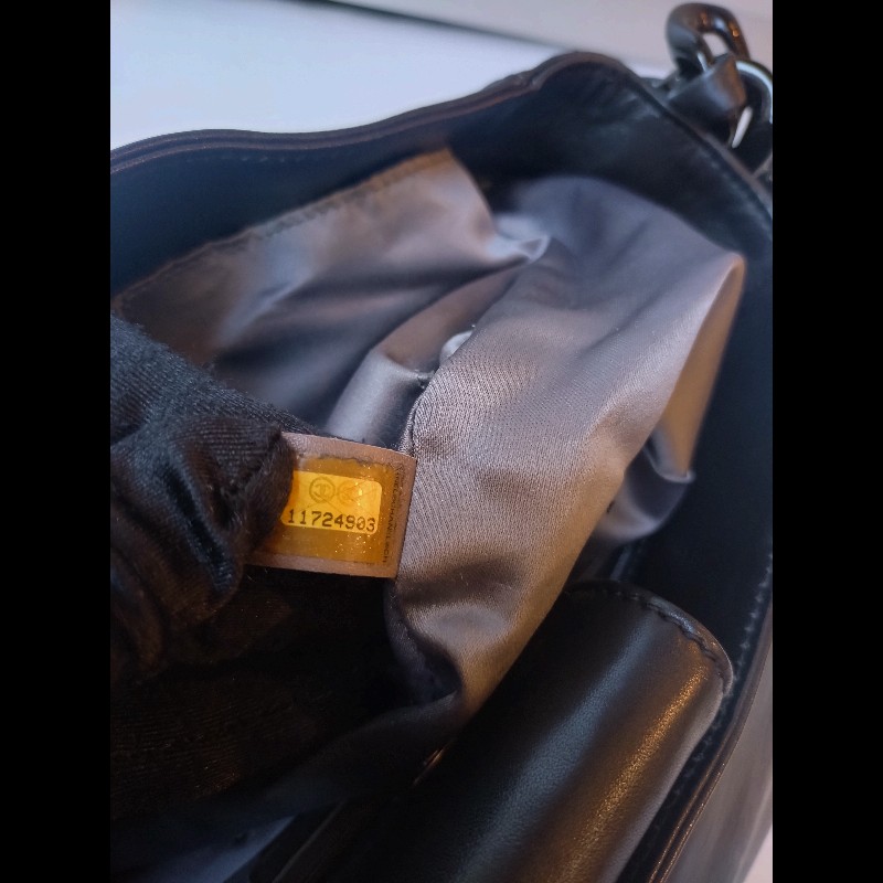 Chanel 粗壓克力鍊帶黑皮革車雙C口蓋包-24