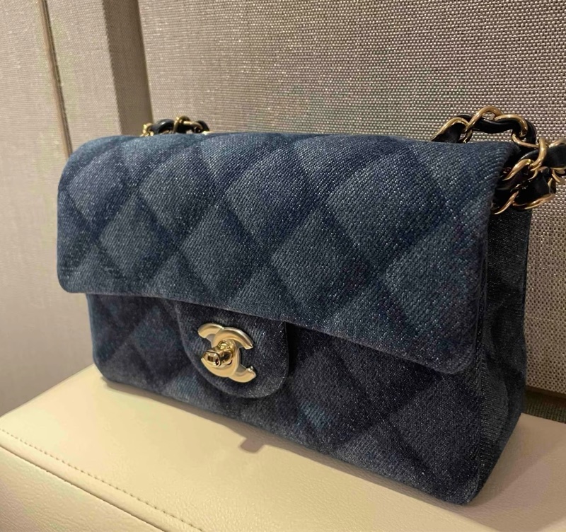 CHANEL 香奈兒cf20 mini牛仔斜背包-0