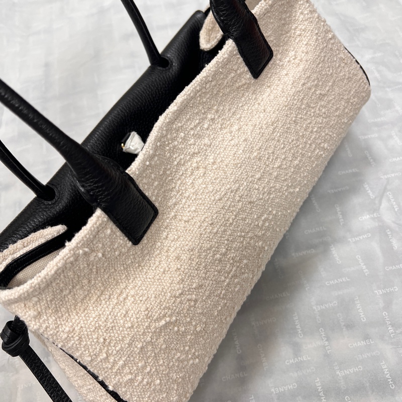 Chanel香奈兒26S黑白拼色法棍包限定發售-2