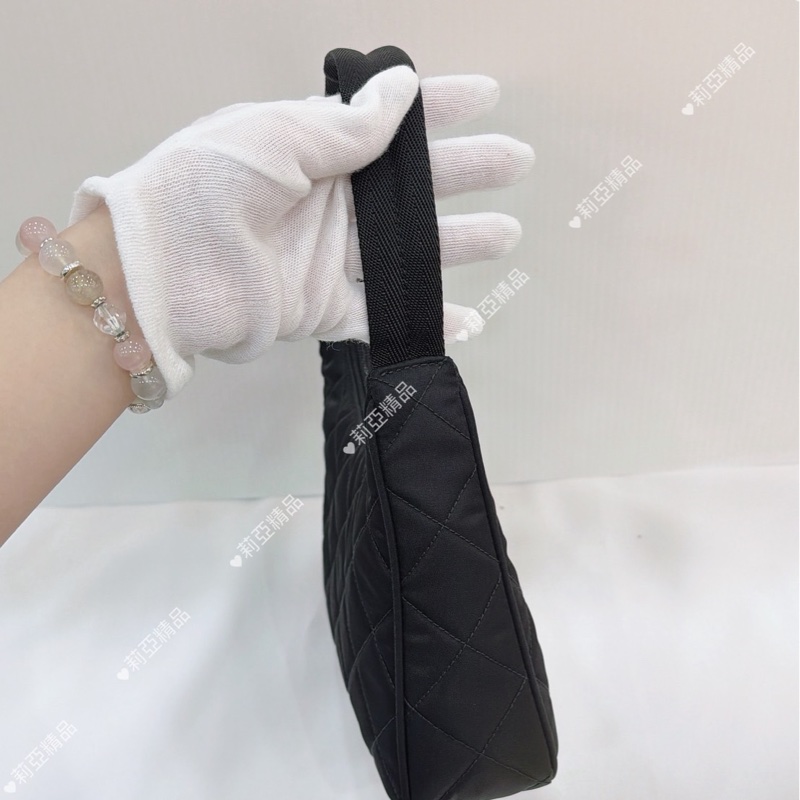 莉亞精品♡ Prada菱格紋黑金腋下包 二手美包-3