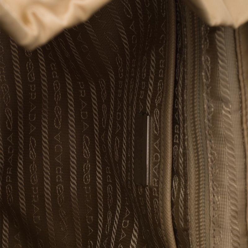 Prada 女士 中號Re-Nylon雙肩包均碼碼中號、32cm*15cm*30cm-2