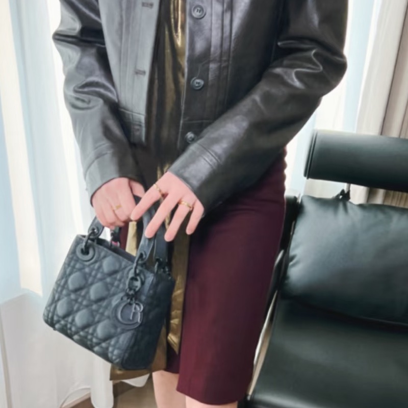 DIOR迪奧Lady Dior黑磨沙黛妃包So Black勳章肩帶#專櫃20多萬🍒-4