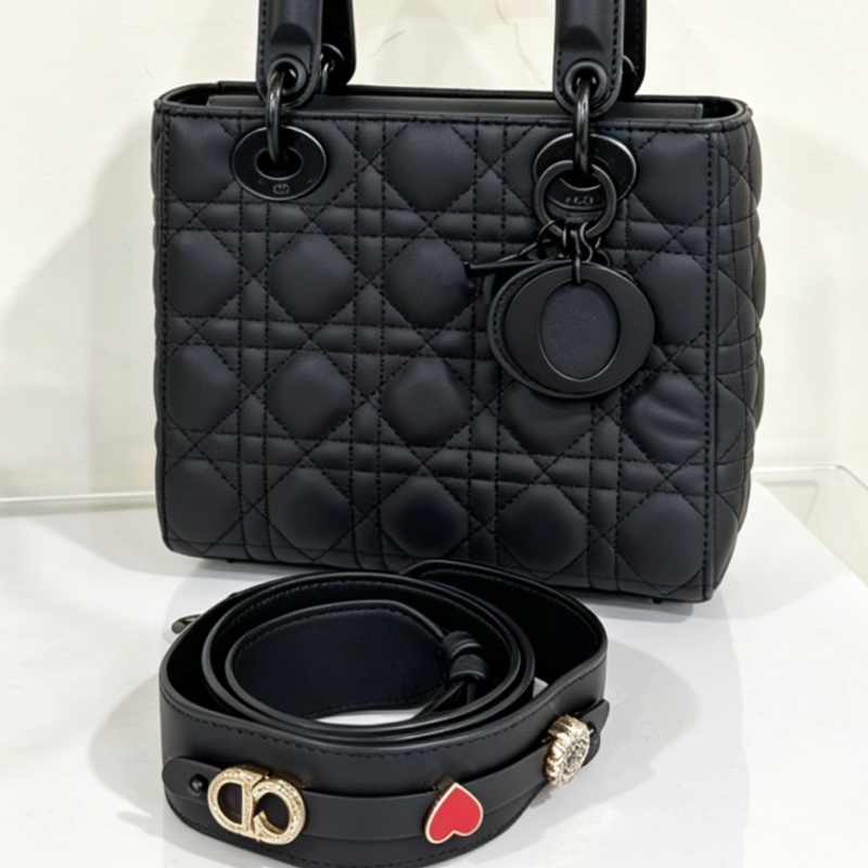 DIOR迪奧Lady Dior黑磨沙黛妃包So Black勳章肩帶#專櫃20多萬🍒-11