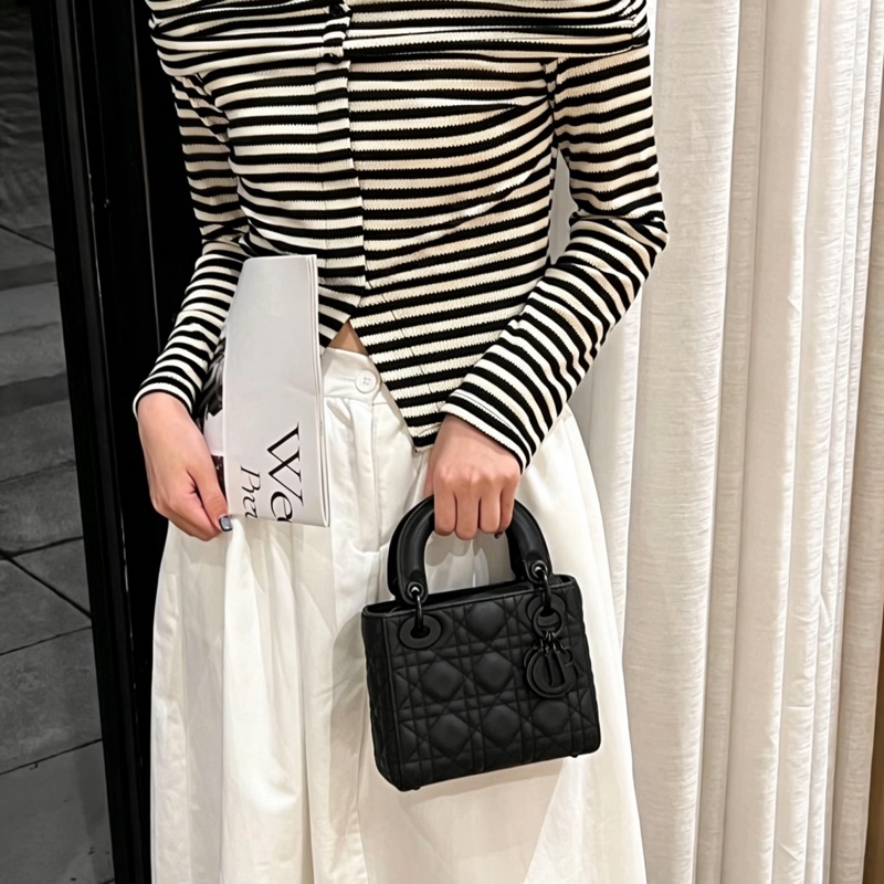 DIOR迪奧Lady Dior黑磨沙黛妃包So Black勳章肩帶#專櫃20多萬🍒-35