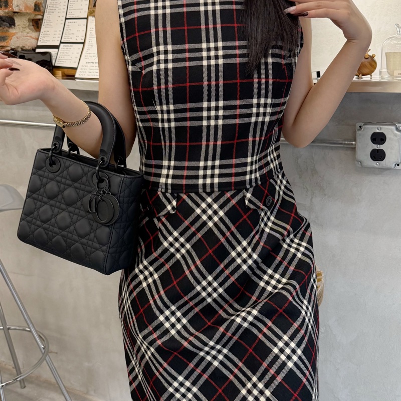 DIOR迪奧Lady Dior黑磨沙黛妃包So Black勳章肩帶#專櫃20多萬🍒-39