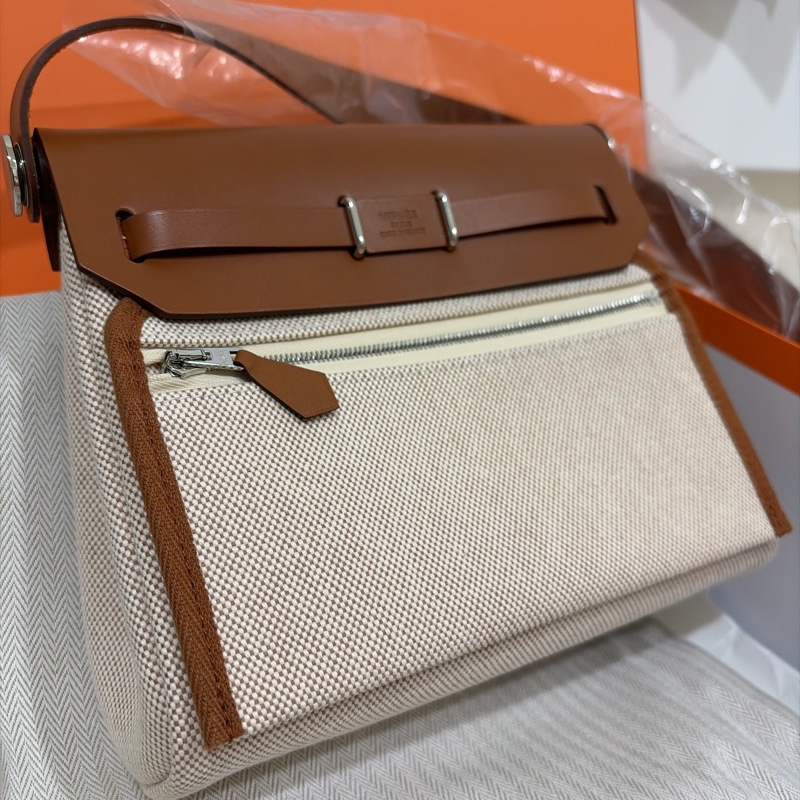 全新/膠膜全在 Hermès Mini Herbag 20cm 金棕金剛色銀扣｜2026/01 購證-4
